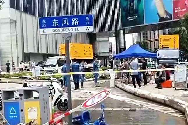 爱游戏-中国一站式爱游戏体育服务官网排涝突击队在排涝现场